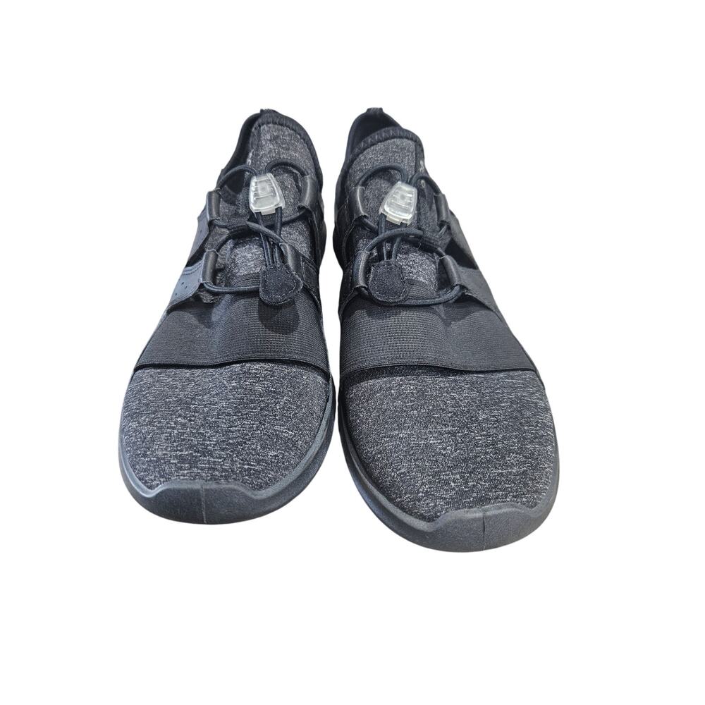 Women's Ecco Low top sneaker shoes. Size 8